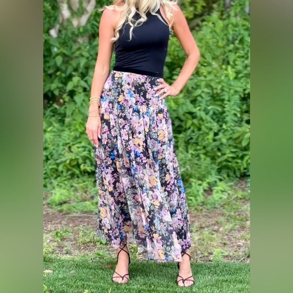 Chic Floral Maxi Skirt